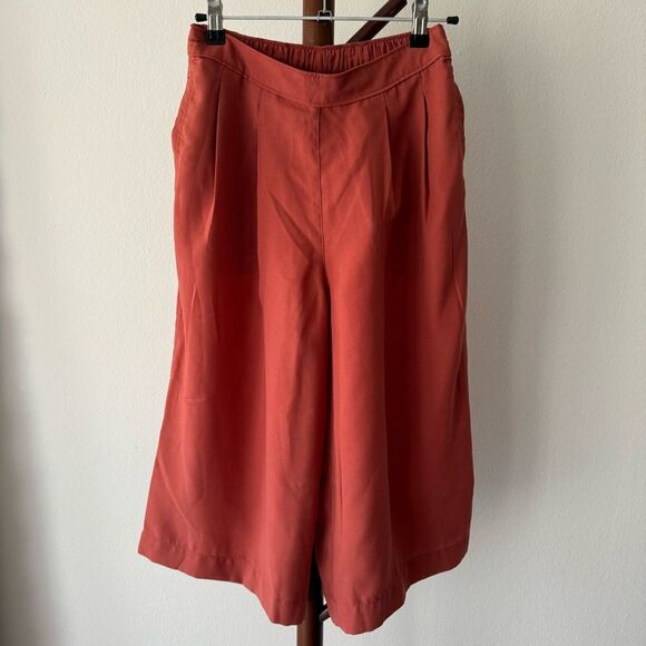 Abercrombie & Fitch Pleated Long Line Shorts - Tomato Red - Picture 1 of 9